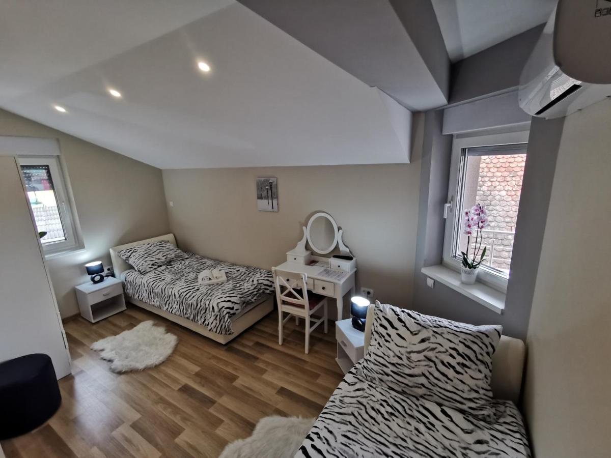 Apartman Bozur **** Satnica Dakovacka Exterior photo