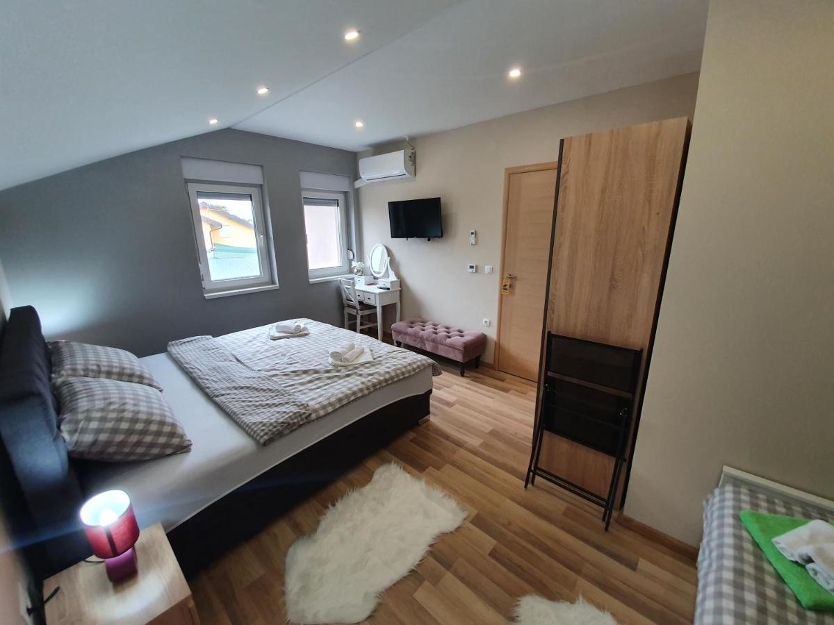 Apartman Bozur **** Satnica Dakovacka Exterior photo