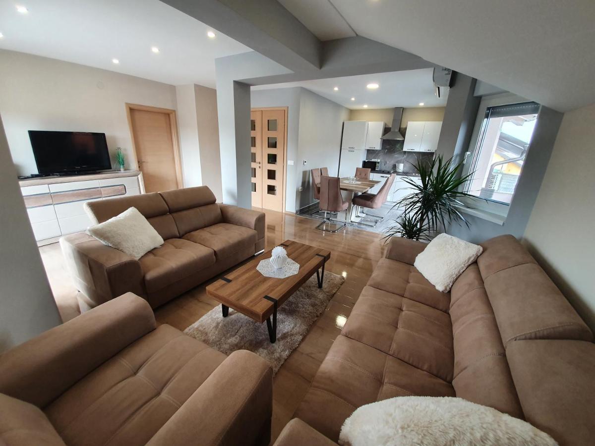 Apartman Bozur **** Satnica Dakovacka Exterior photo