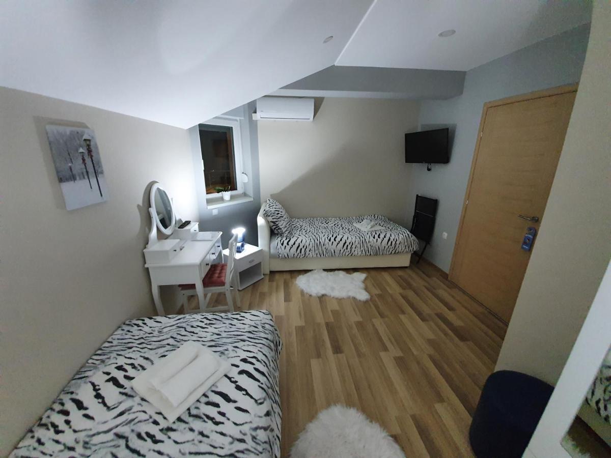 Apartman Bozur **** Satnica Dakovacka Exterior photo