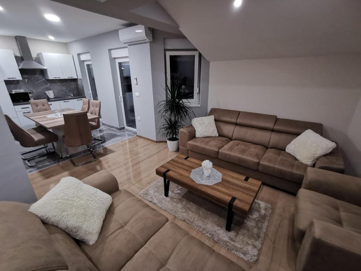 Apartman Bozur **** Satnica Dakovacka Exterior photo
