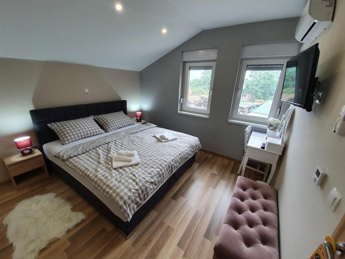 Apartman Bozur **** Satnica Dakovacka Exterior photo