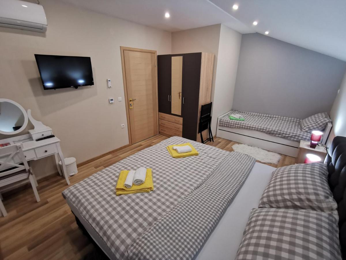 Apartman Bozur **** Satnica Dakovacka Exterior photo