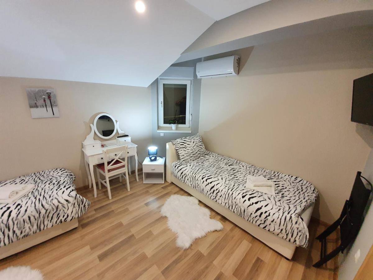 Apartman Bozur **** Satnica Dakovacka Exterior photo